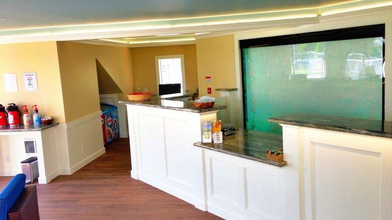Hotel Pismo Lighthouse Suites