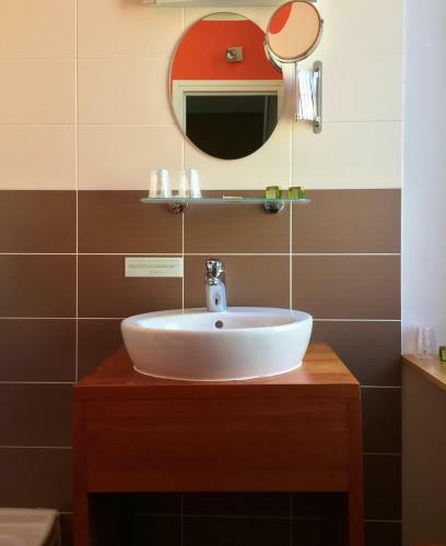 Hotel H�tel De France - Restaurant L'insolite