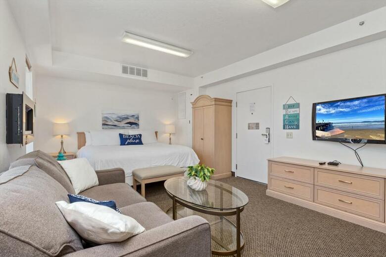 Hotel Beach House Inn & Suites