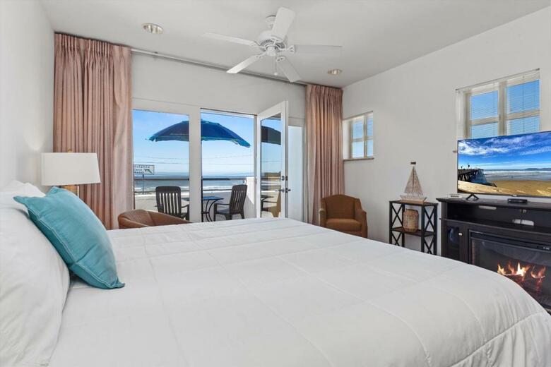 Hotel Beach House Inn & Suites
