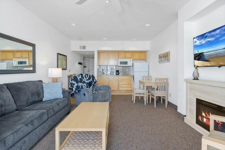 Hotel Beach House Inn & Suites