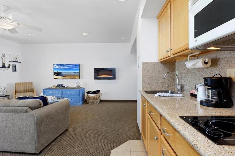 Hotel Beach House Inn & Suites