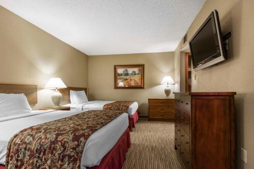 Hotel Arbor Suites At The Mall