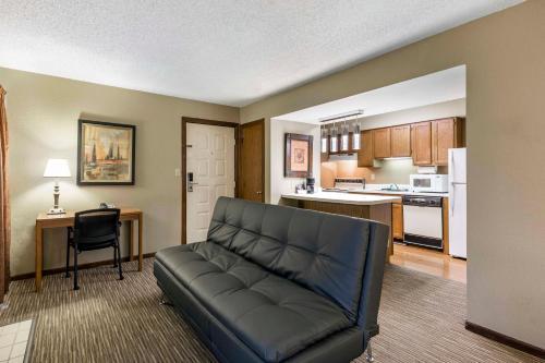 Hotel Arbor Suites At The Mall