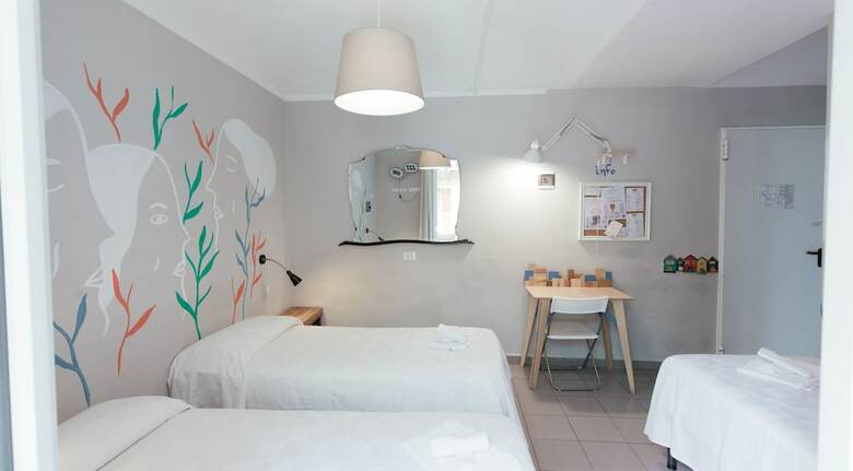 Tomato Backpackers Hotel
