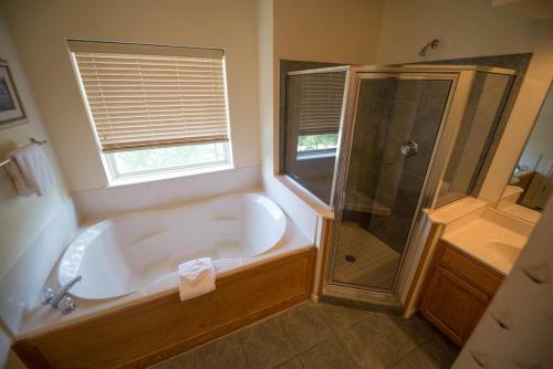 Hotel Branson Yacht Club