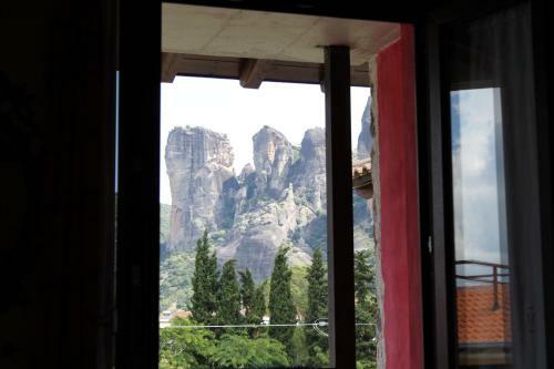 Hostal Monastiri Guesthouse