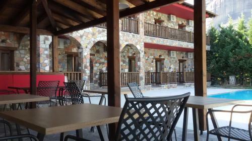 Hostal Monastiri Guesthouse