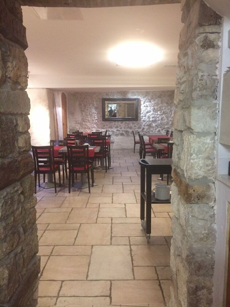 Hotel De La Couronne