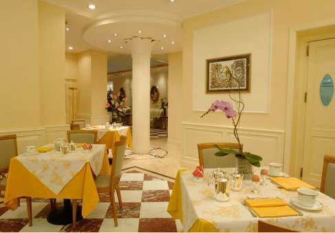 Andreola Central Hotel