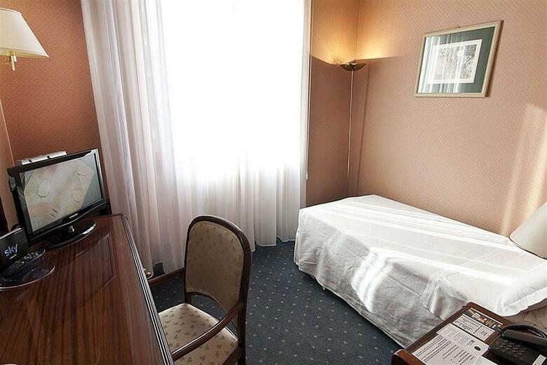 Hotel Bristol
