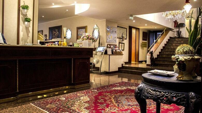 Hotel Bristol
