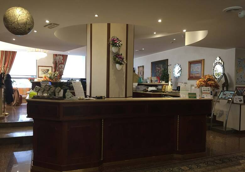 Hotel Bristol