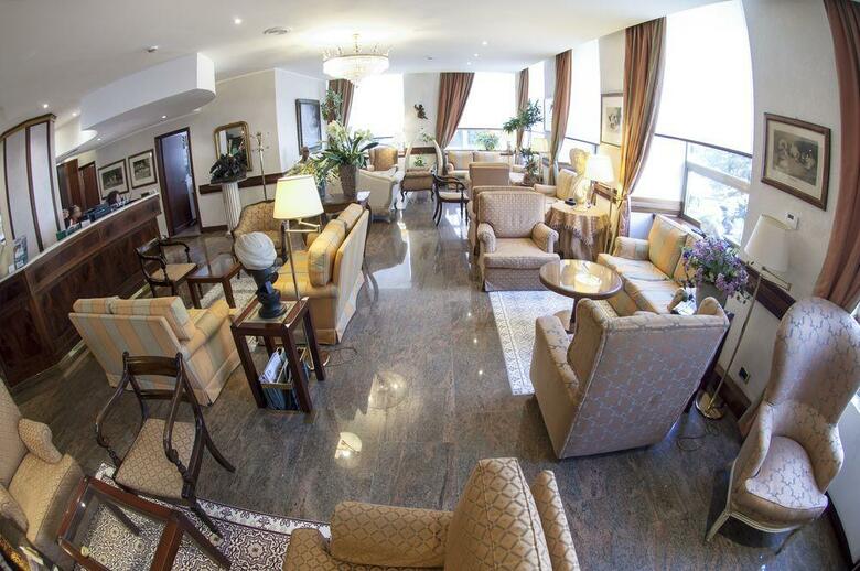 Hotel Bristol