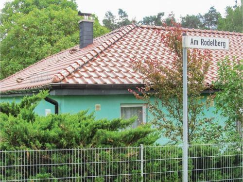Holiday Home Am Rodelberg H