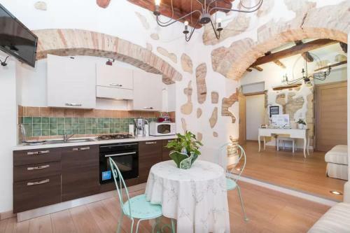 Bed & Breakfast Arch�