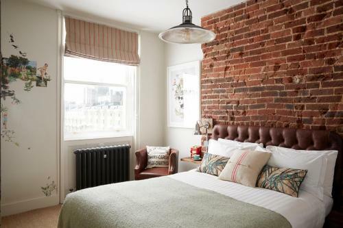 Artist Residence Hotel