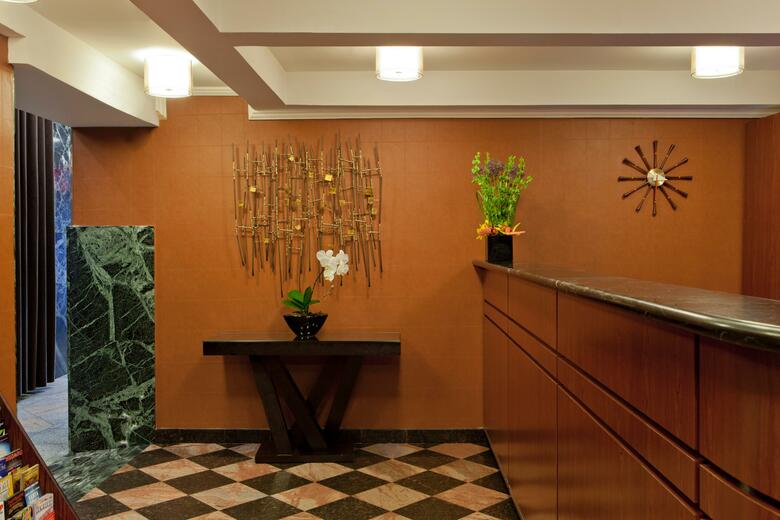 Broadway Plaza Hotel