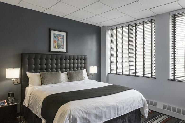 Broadway Plaza Hotel