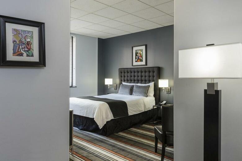 Broadway Plaza Hotel
