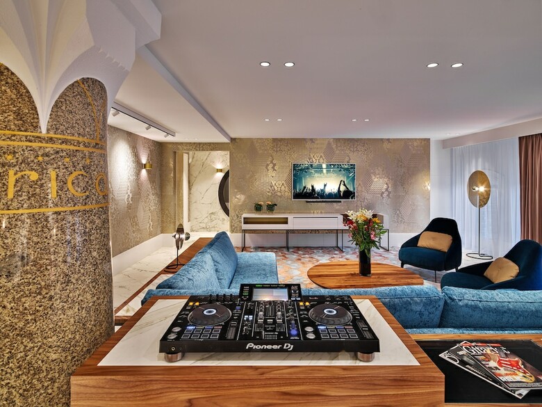 Hard Rock Hotel Amsterdam American
