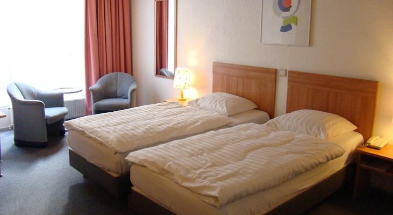 Rho Hotel