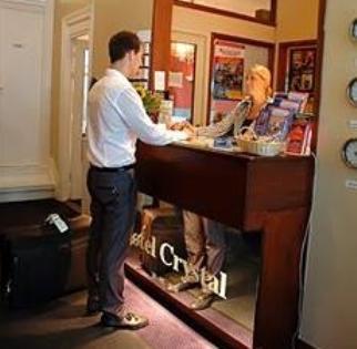 Hotel Crystal