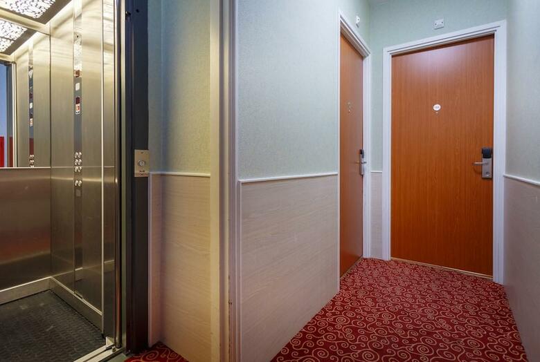 Amsterdam Downtown Hotel