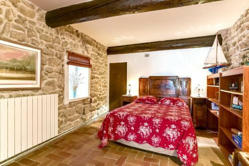 Homerez � Holiday Home Rue Bassac