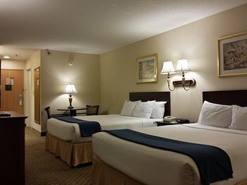 Hotel Gateway Inn & Suites