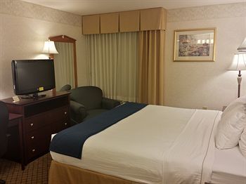 Hotel Gateway Inn & Suites