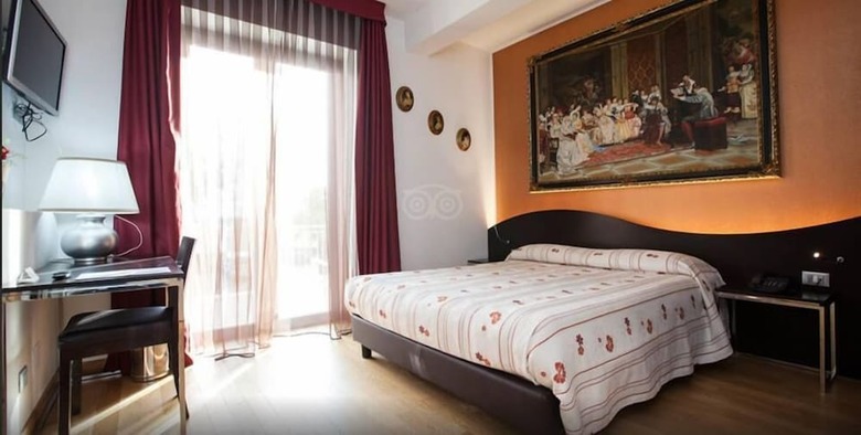 La Grotta Hotel