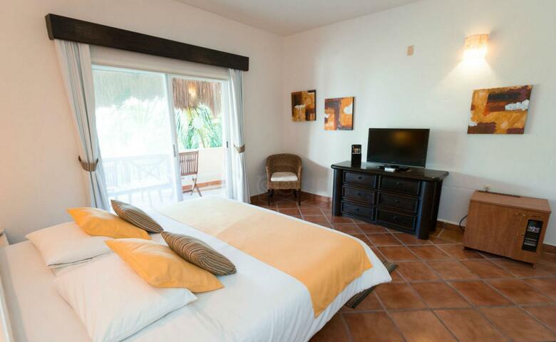 Hotel Riviera Del Sol