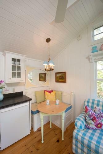 The Cottages At Cabot Cove