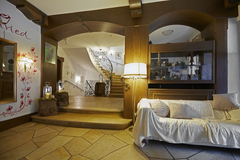 Hotel Hohenried Im Rosengarten