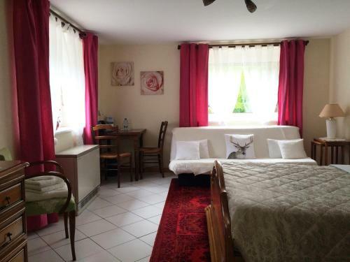 Bed & Breakfast G�te Et Chambre D'h�tes La Petite Source
