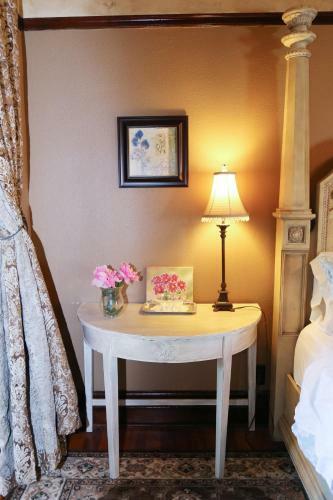 Bed & Breakfast Iron Horse Inn