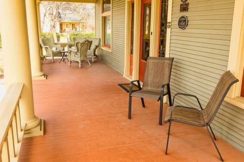 Bed & Breakfast Iron Horse Inn