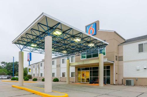 Motel 6 Kearney