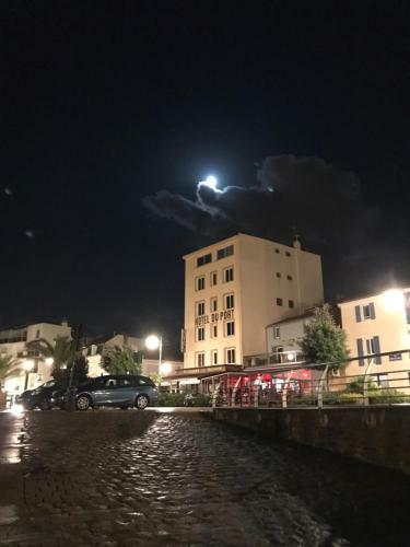 Hotel H�tel Du Port