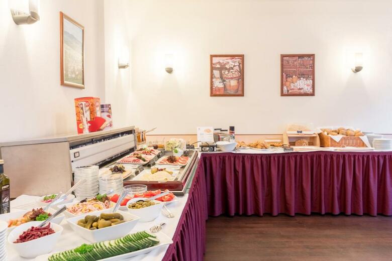 Hotel Azimut Dresden