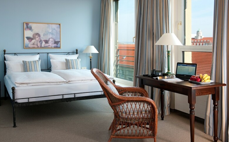 Hotel Elbflorenz Dresden