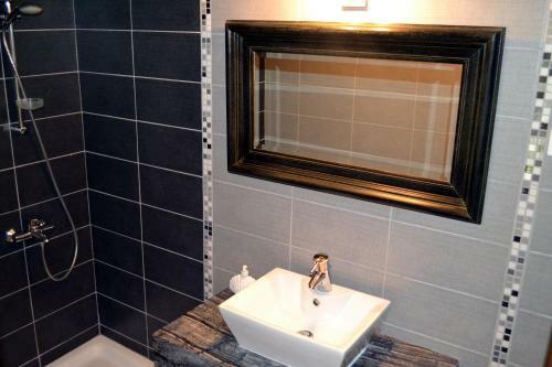 Hostal Aiolos House