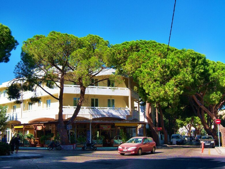 Fantasia Hotel Apartments