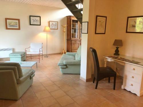 Hostal Domaine Du Champ De L'hoste
