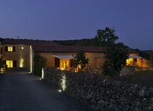 Hostal Domaine Du Champ De L'hoste