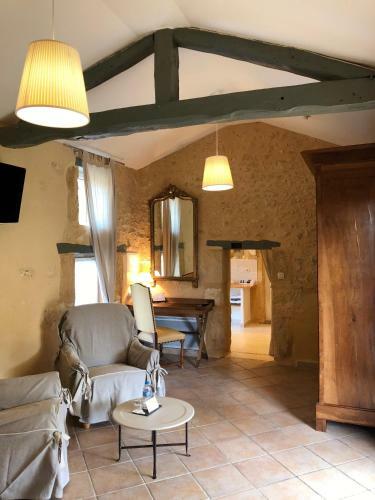 Hostal Domaine Du Champ De L'hoste