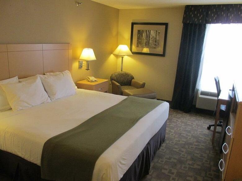 Best Western Roanoke Rapids Hotel & Suites