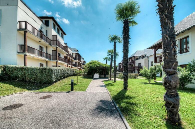 Aparthotel Z�nitude Hotel & R�sidence L'acacia Lourdes