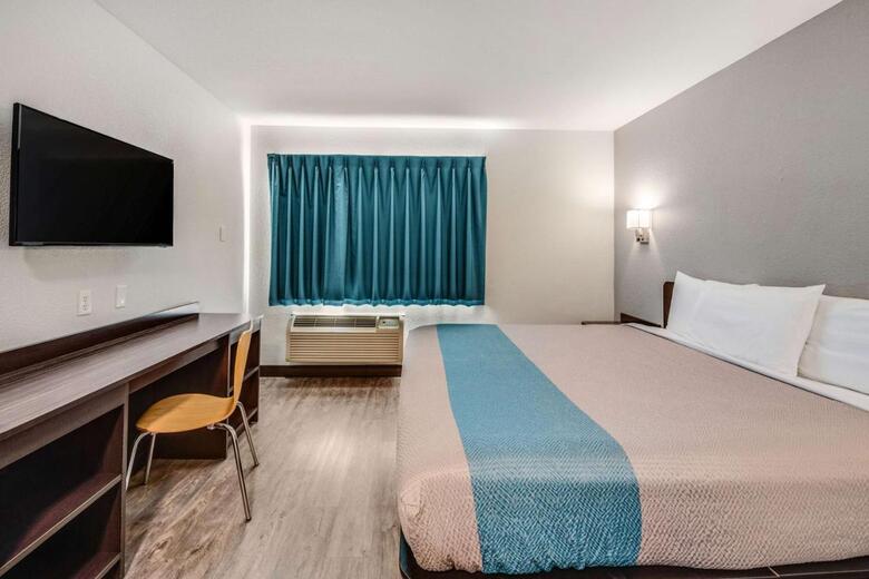 Motel 6 Fort Wayne
